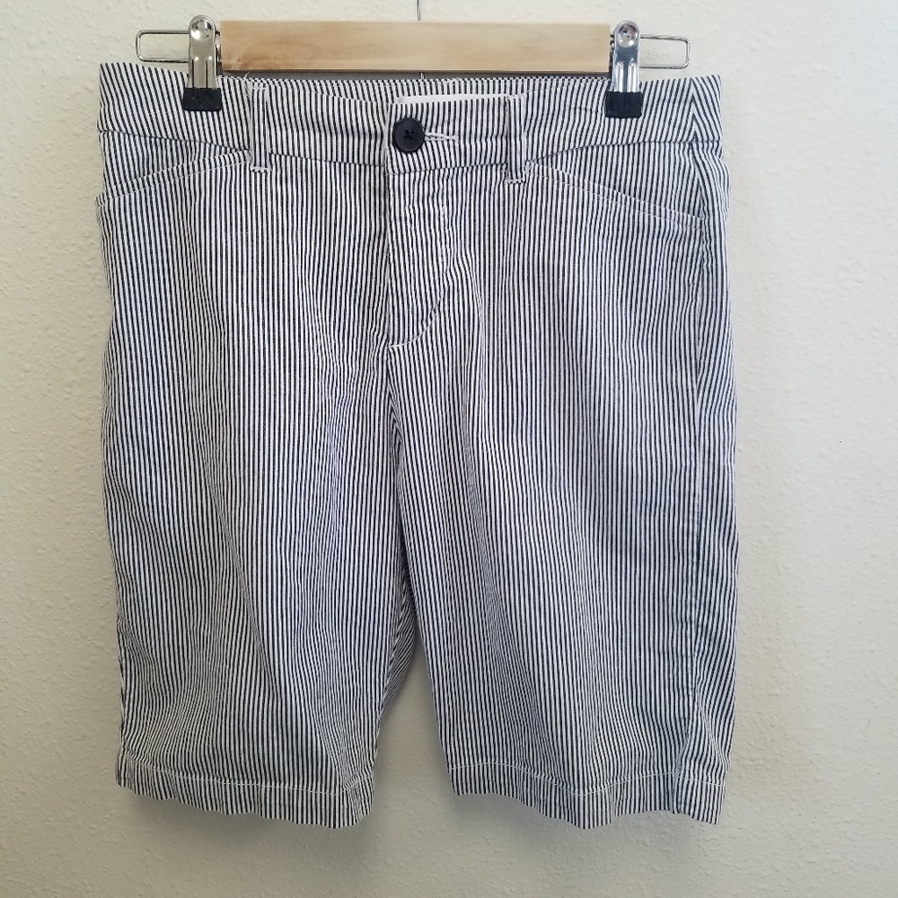 Croft & Barrow - White Shorts Vertical Stripes 6